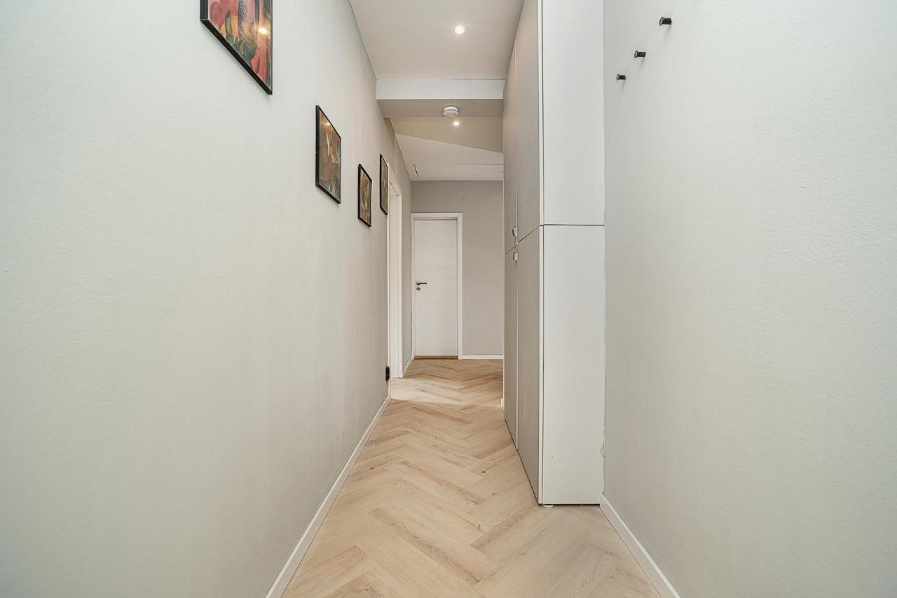 Big 4-Bedroom Flat, Terrace With Great Vitkov View Prague Extérieur photo