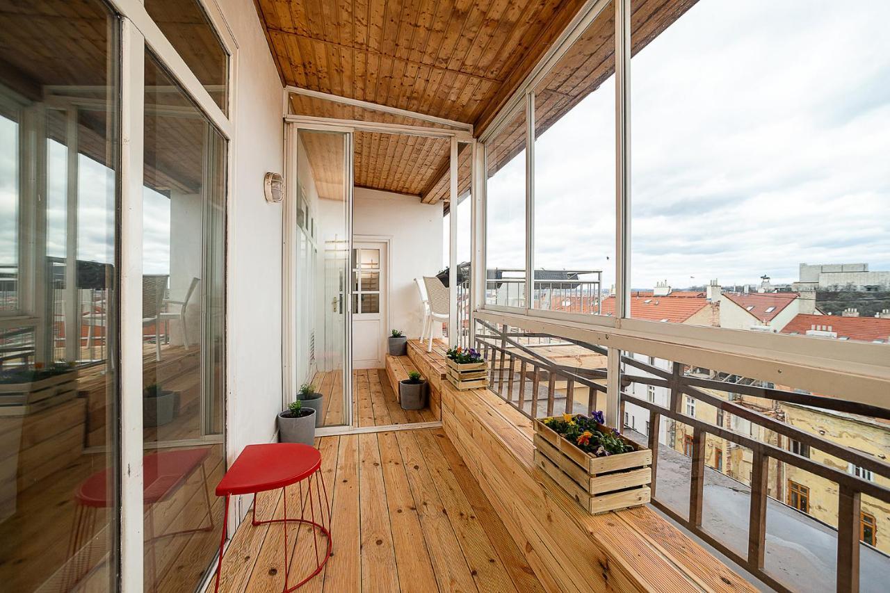 Big 4-Bedroom Flat, Terrace With Great Vitkov View Prague Extérieur photo